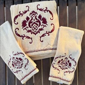 Croscill cotton Tan and Burgundy Embroidered Towels 1 bath and 2 hand towels